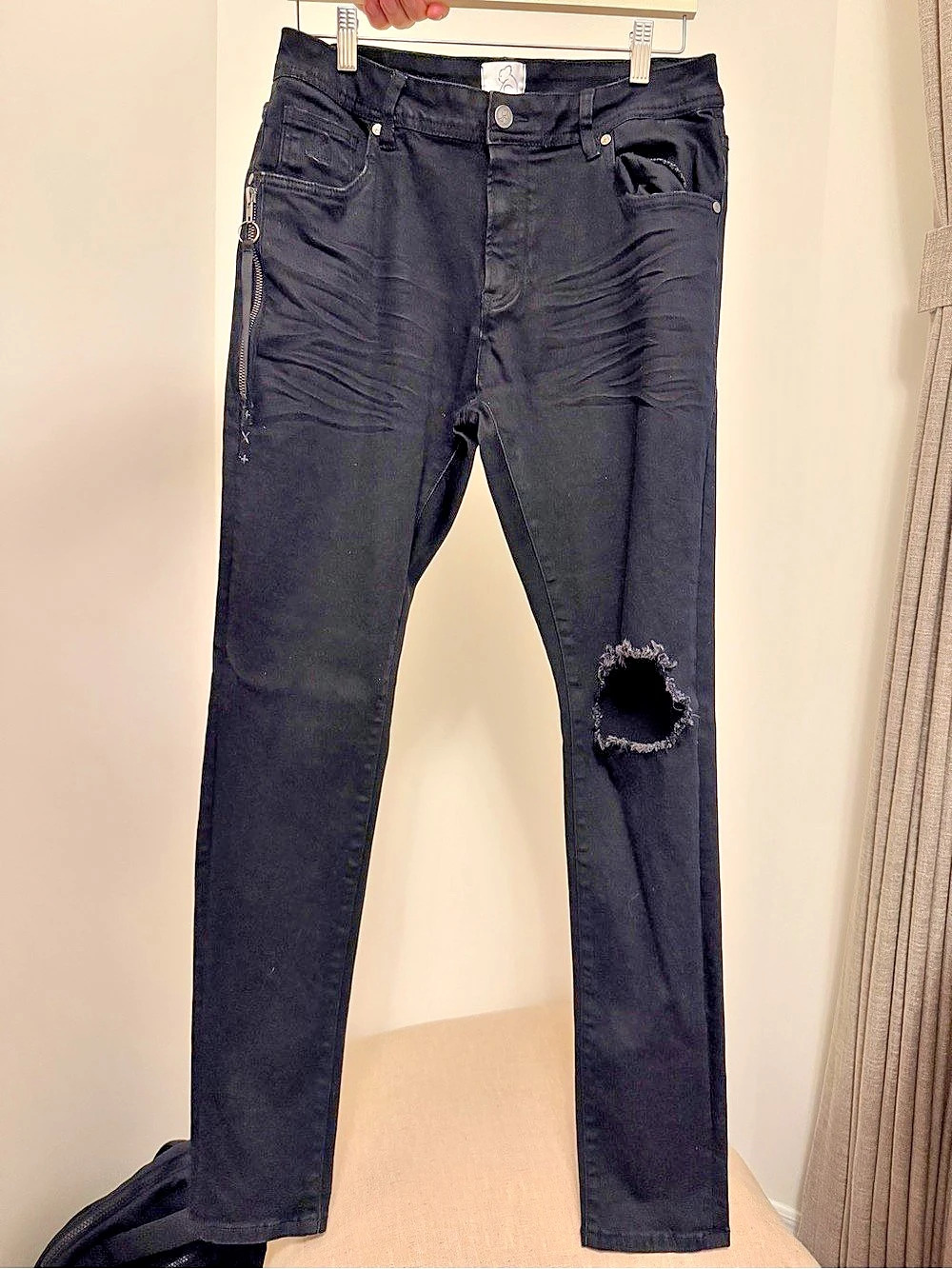 Kuwallatee Black Distressed Skinny Jeans